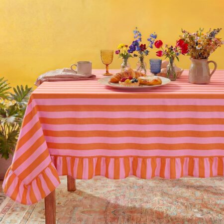 Gingham Ruffled Rectangular Tablecloth