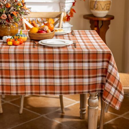 Plaid Rectangular Tablecloth for Holiday Dining